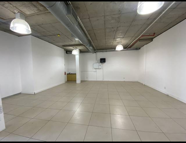 152M² OFFICE TO LET IN PAARDEN EILAND